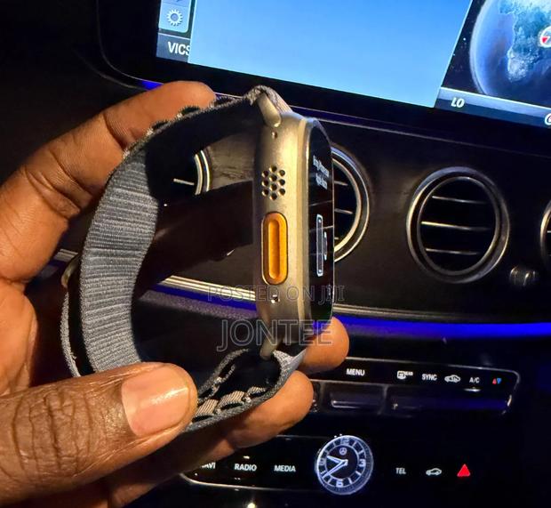 Apple Watch Ultra 2 49mm - thumbnail 3