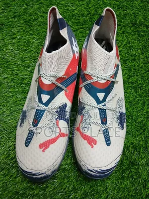 Tsunami Wave Puma Football Trainers Boots