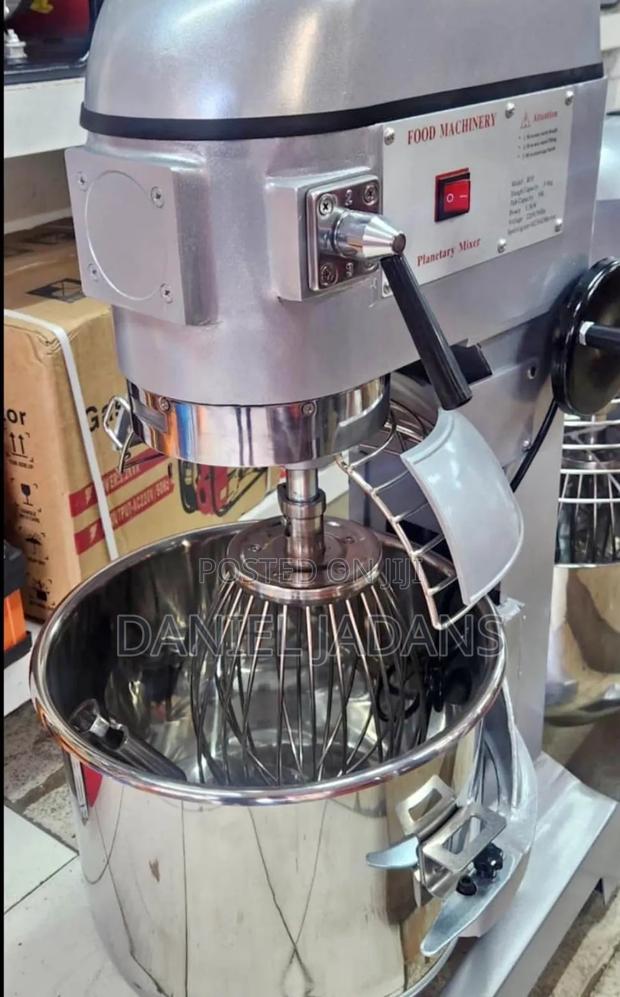 Dough Mixer Machine 20litres ( Commercial)/ Dough Mixer Machine