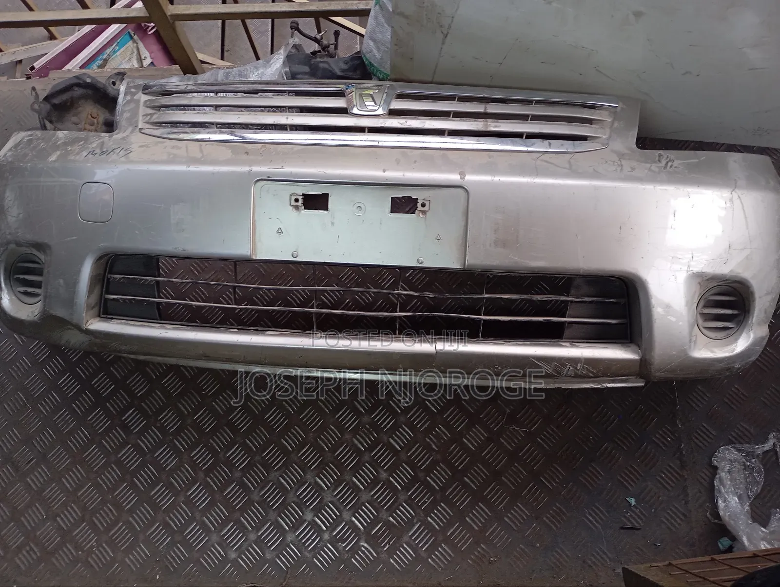 Raum 2006 Front Bumper