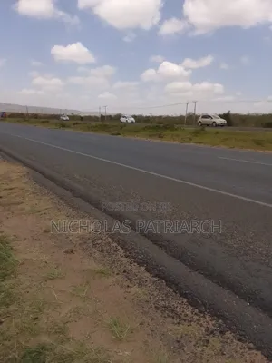 5 Acres Machakos Junction Touching Mobasa Road Selling at 25m Per Acre