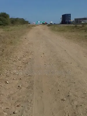 50 Acres Machakos Junction Touching Mombasa Road Seling at 25m.Per Acre