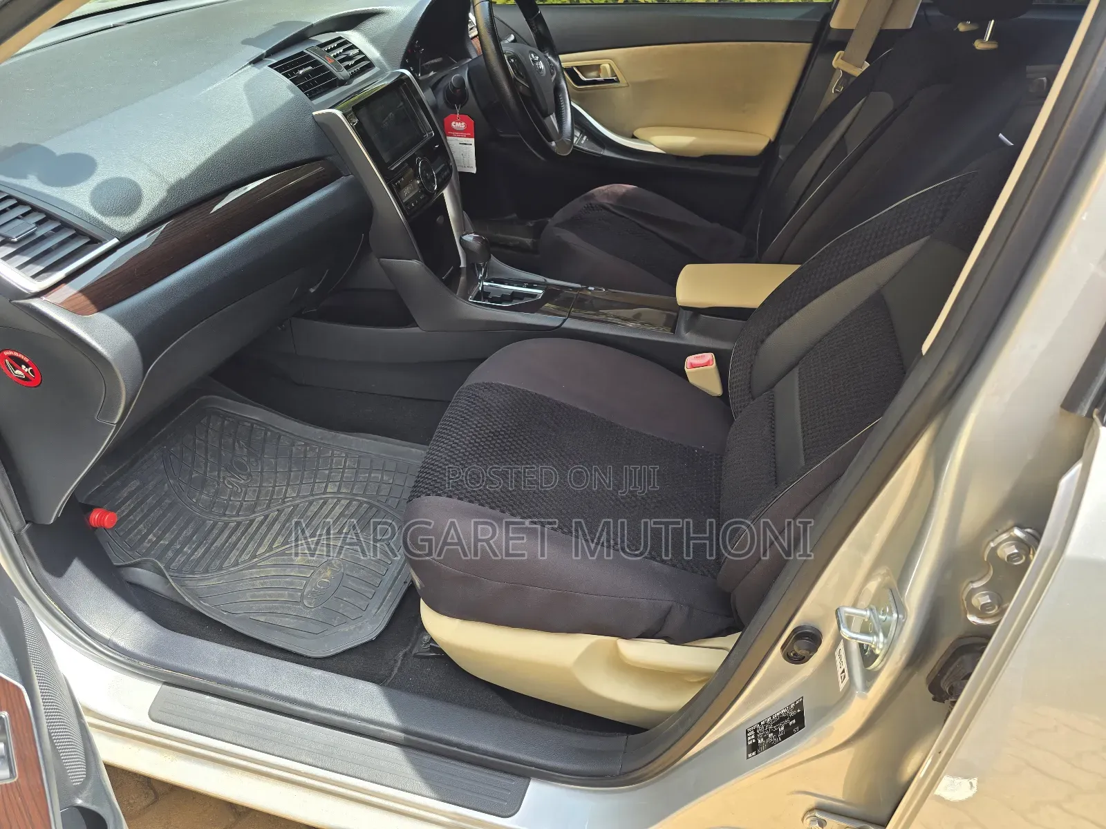 Toyota Premio 2017 Silver