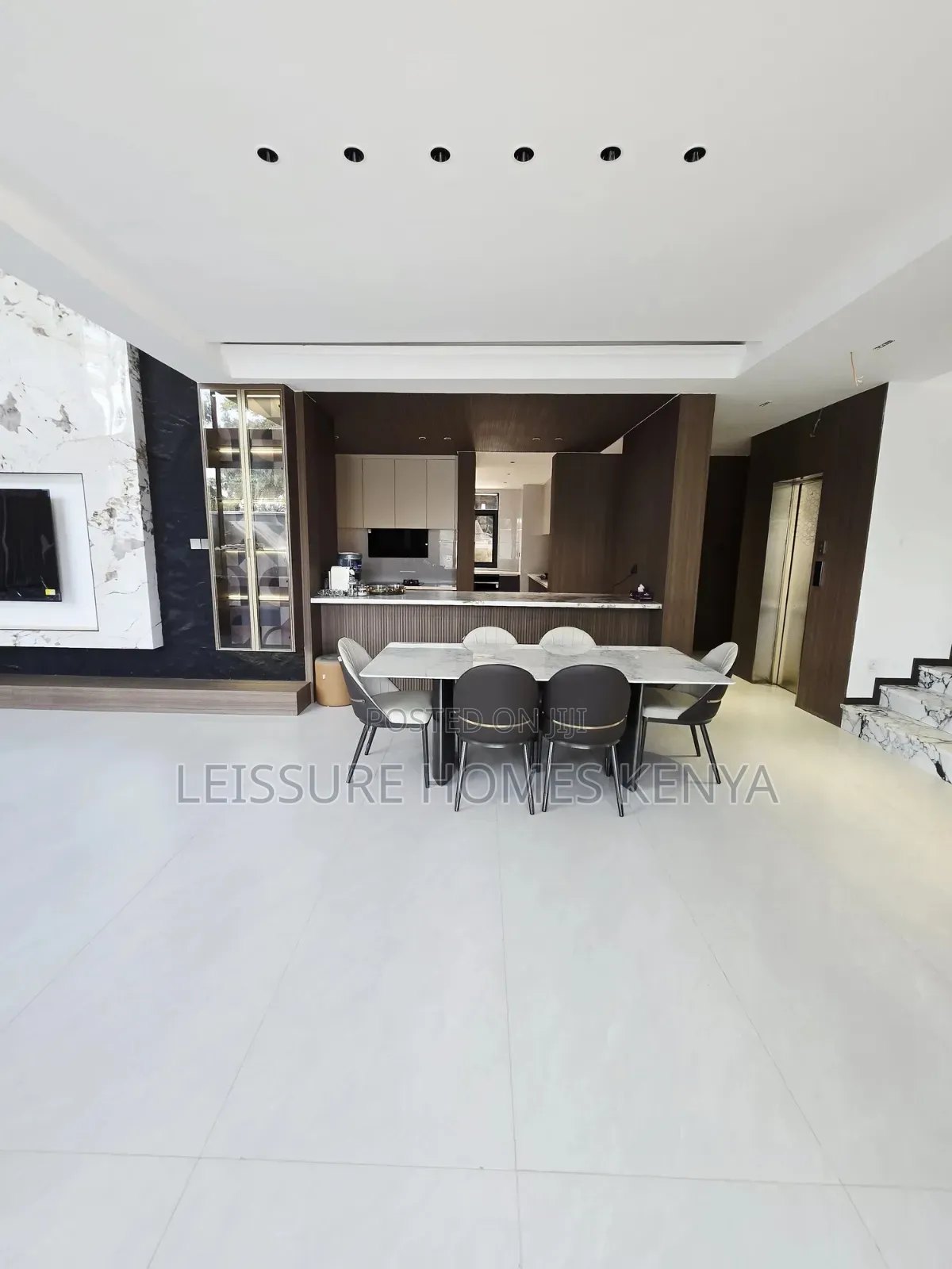 5bdrm Villa in Lavington for sale