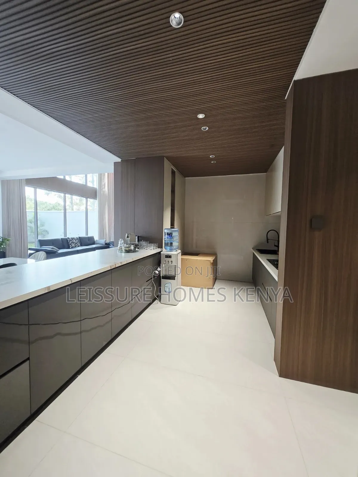 5bdrm Villa in Lavington for sale