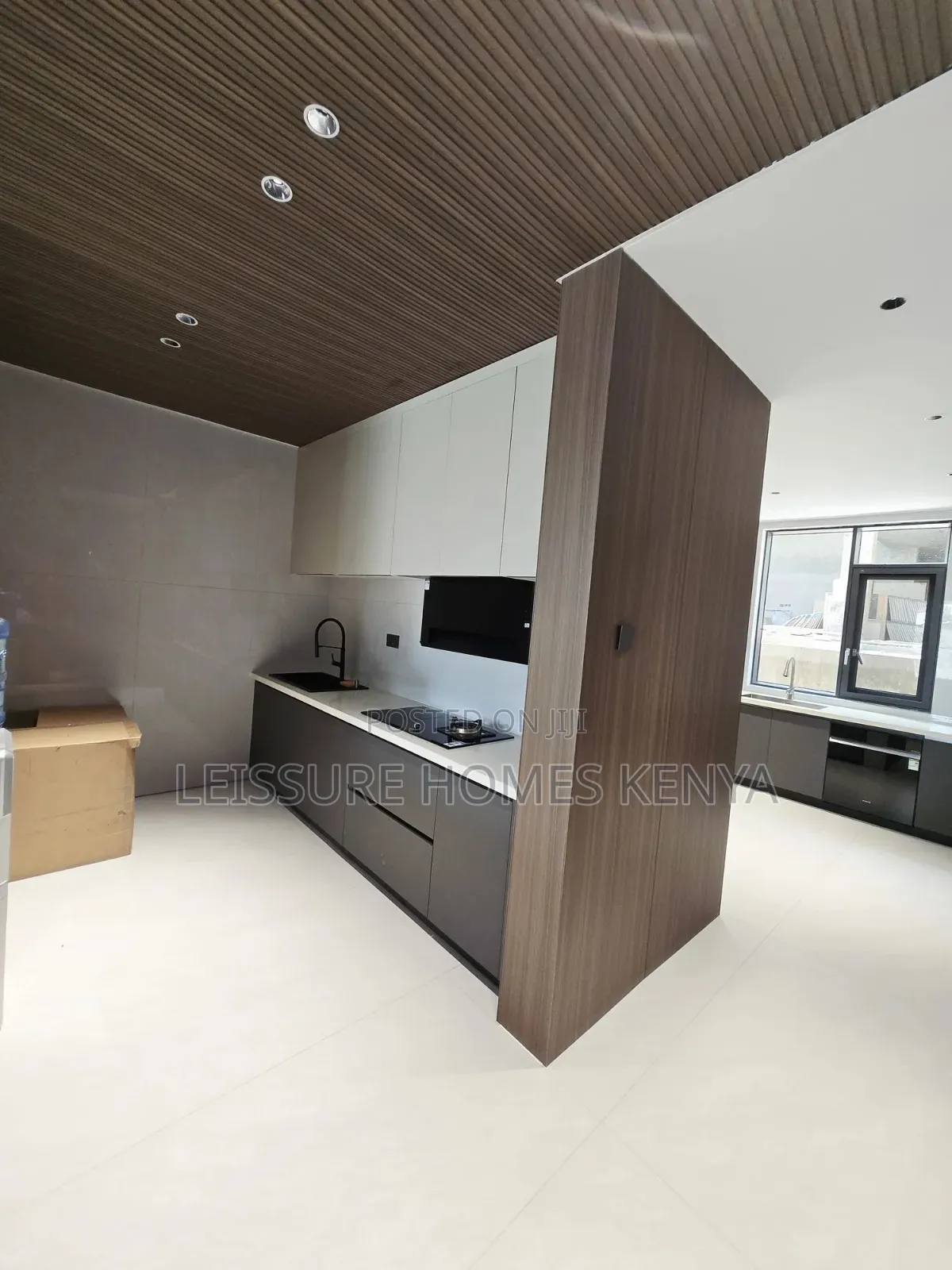 5bdrm Villa in Lavington for sale