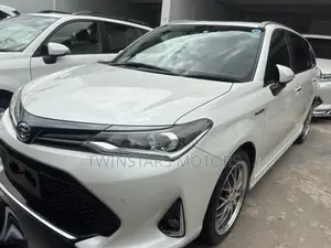 Toyota Corolla Fielder 1.5 Hybrid FWD 2019 White