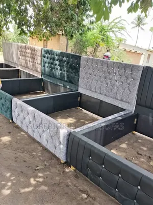 Quality 5 by 6 Tufted Bed for Sale