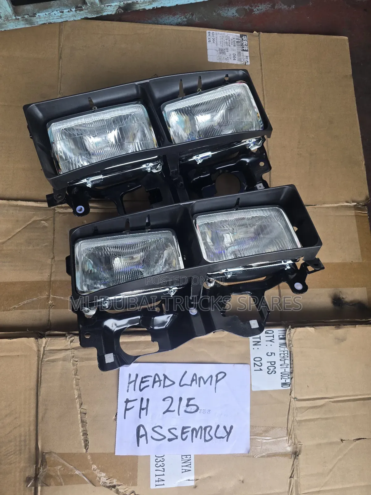 Mitsubishi Fh 215 Headlight Assembly