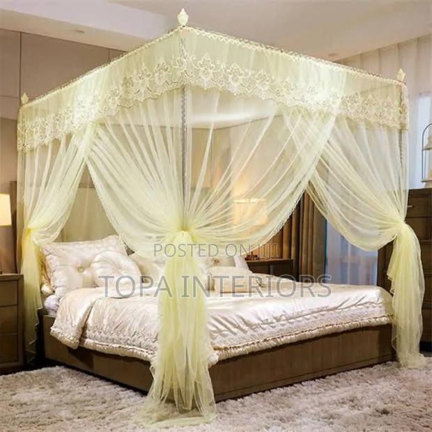 Free Airflow Mesh Mosquito Nets With Four Stands