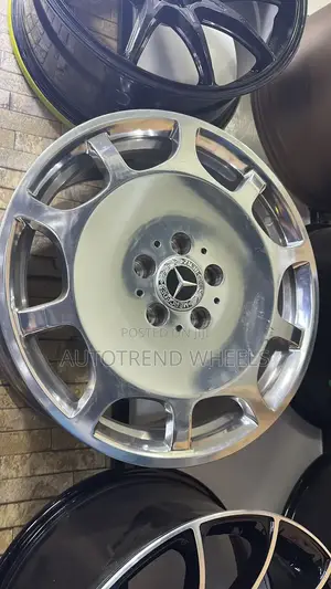 Mercedes 17 Inch Factory Alloy Wheels – Strong Stylish