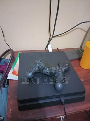 Ps4 Slim 500gb With 14 Account Games. - main view
