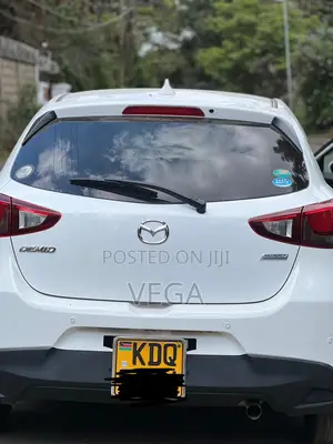 Mazda Demio 2018 White