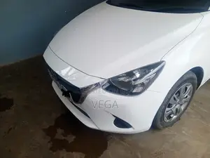 Mazda Demio 2018 White