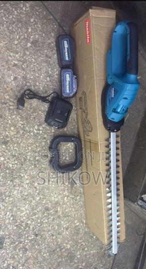 Makita Electric Hedge Trimmer – Smooth Efficient Trimming - main view