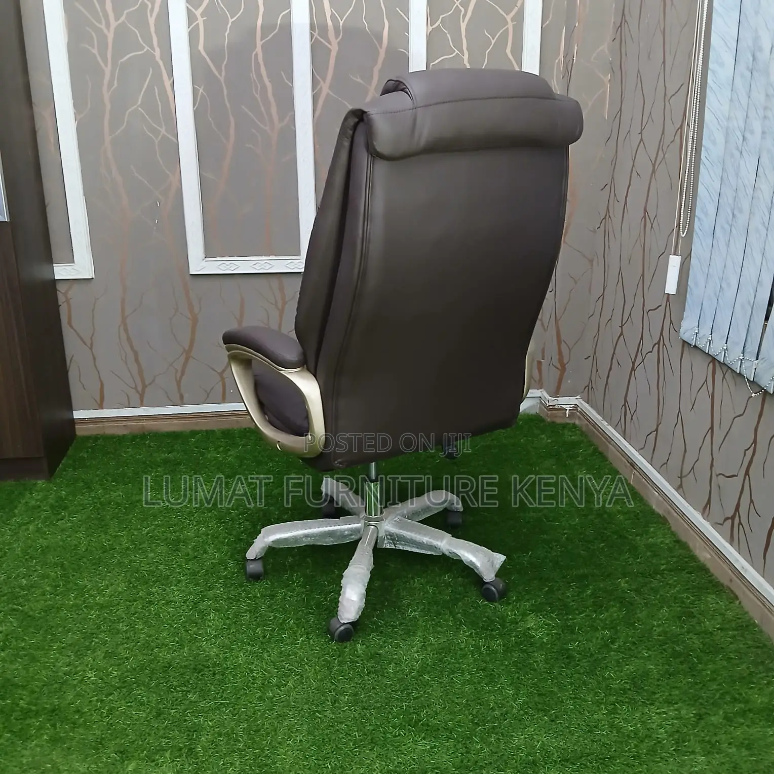 Comfortable Cushioned Seat and Backrest
