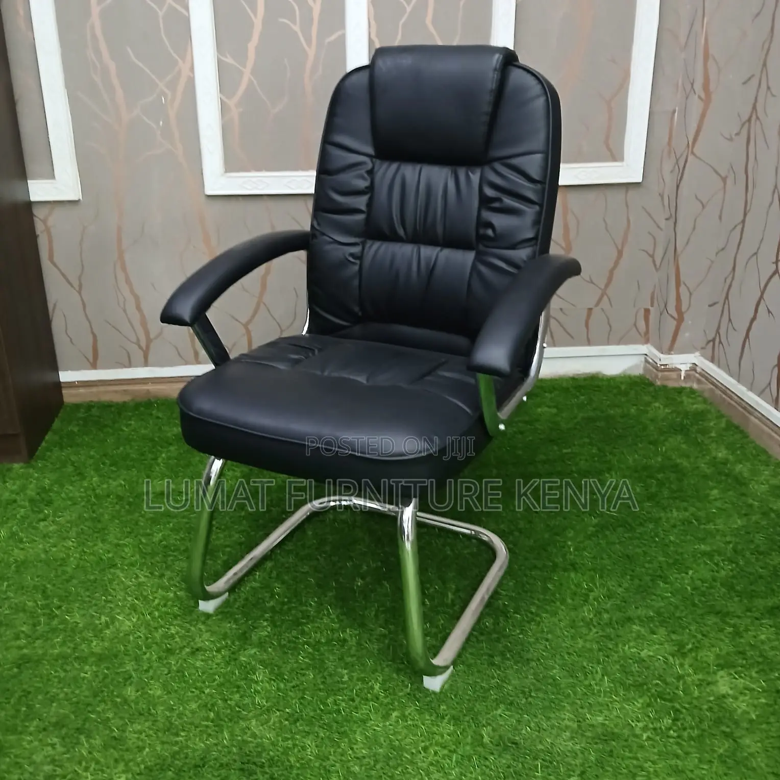 Midback Leatherette Visitors Chair