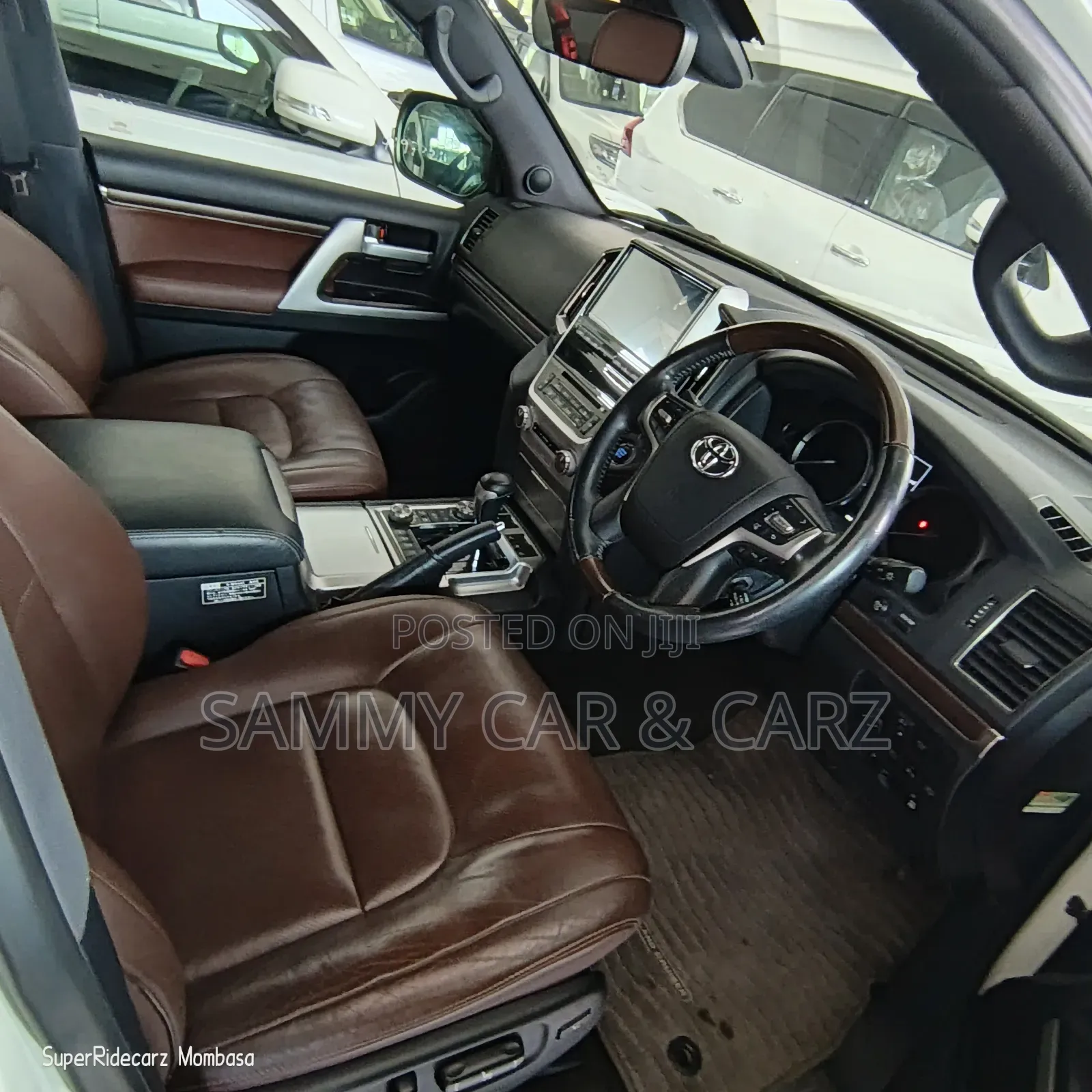Toyota Land Cruiser 4.6 V8 ZX 2019 White