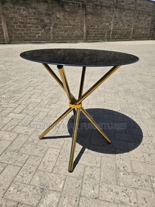 Black Clear Round Dinning Table - main view