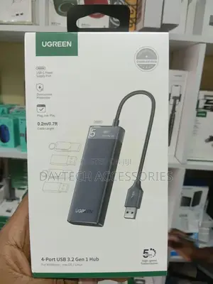 This Is a Ugreen Cm653 (15548) 4-Port Usb 3.2 Gen 1 Hub in Grey.