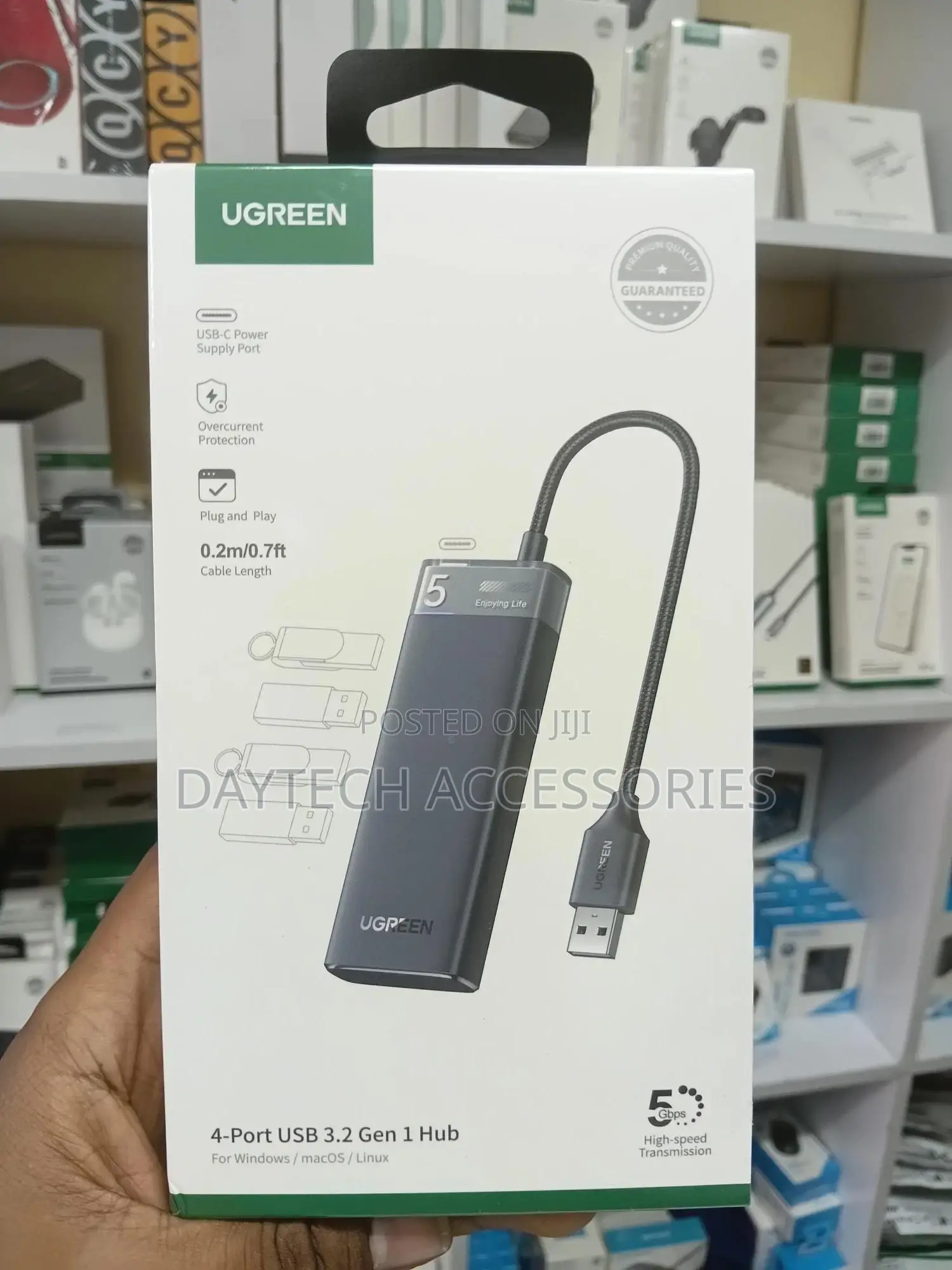 This Is a Ugreen Cm653 (15548) 4-Port Usb 3.2 Gen 1 Hub in Grey.