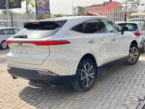 Toyota Harrier 2.0 2020 White