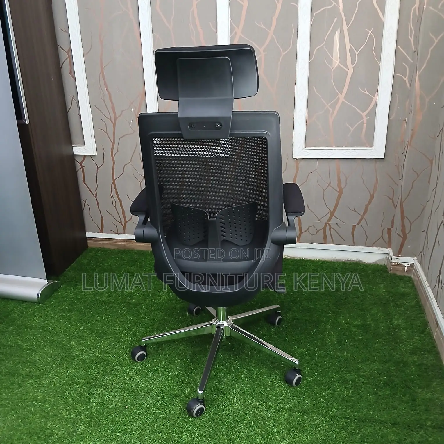 Adjustable Flip Arm Office Chair