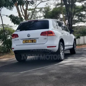 Volkswagen Touareg 2013 White