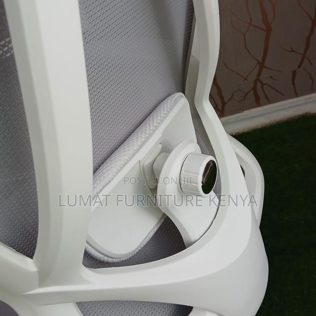 Adjustable Ergonomic Office Chair With Knob - thumbnail 2