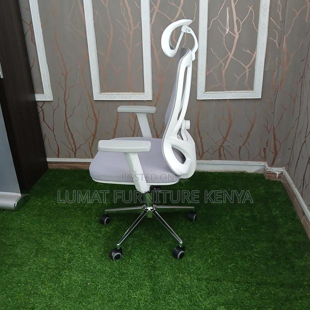 Adjustable Ergonomic Office Chair With Knob - thumbnail 7