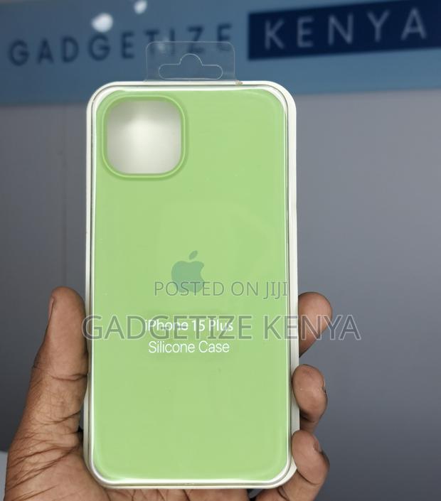 Thick Silicone Matte Back Case Cover for iPhone 15 Series - thumbnail 10