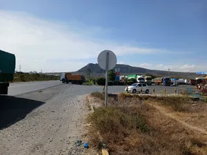 Mombasa Road, Maanzoni, on Tarmac, 10 Acres