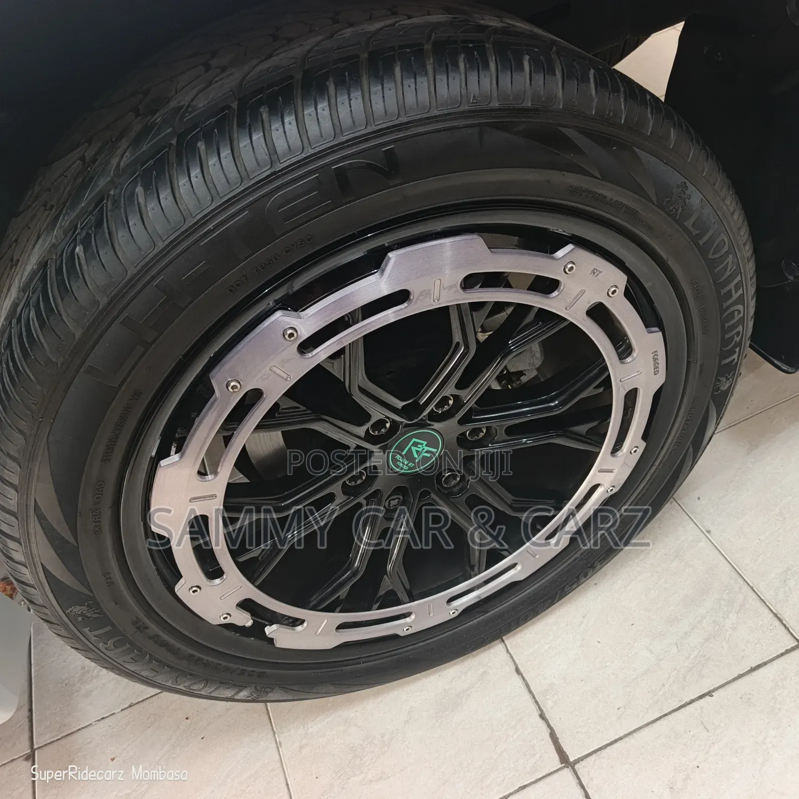 Toyota Land Cruiser LC300 2023 White