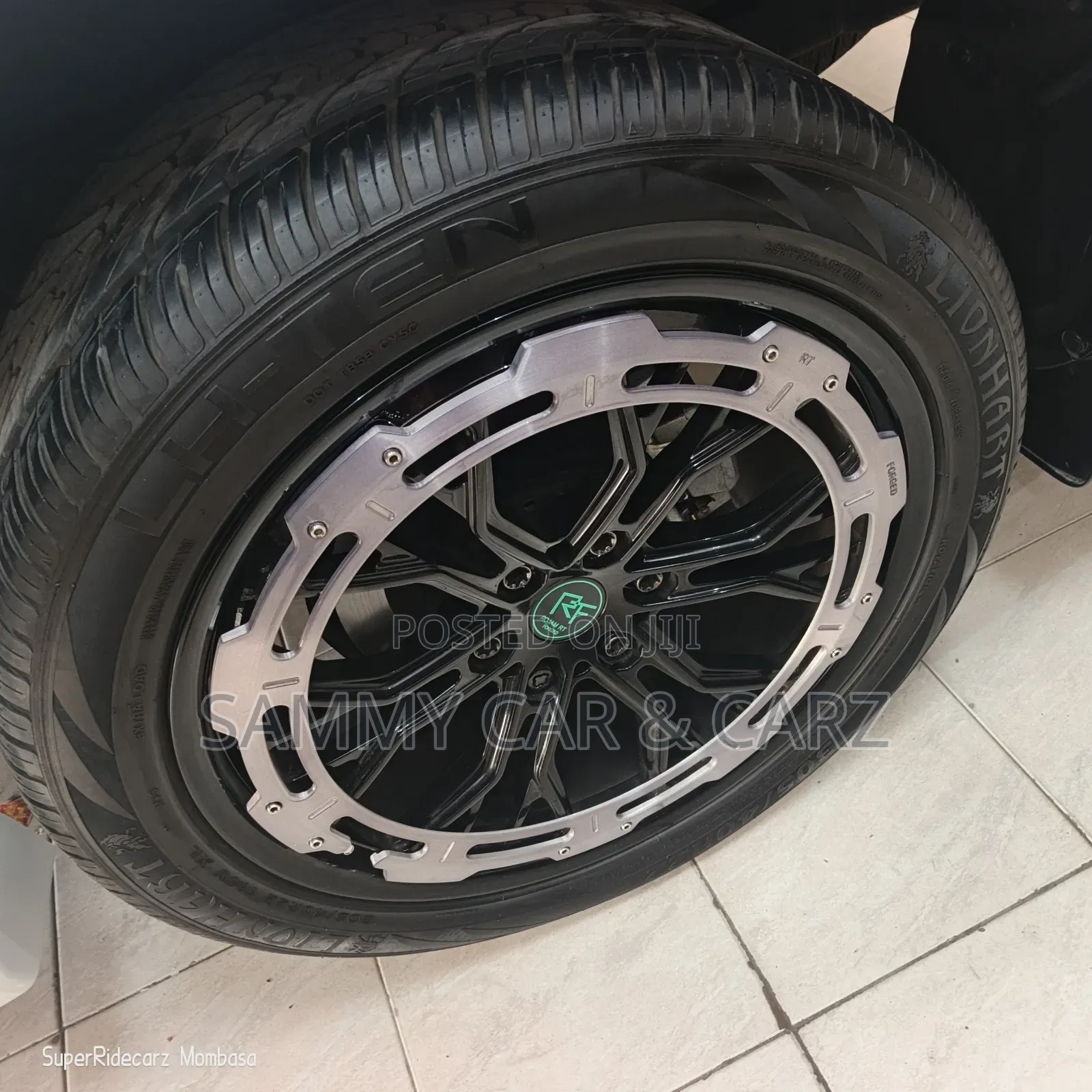 Toyota Land Cruiser LC300 2023 White