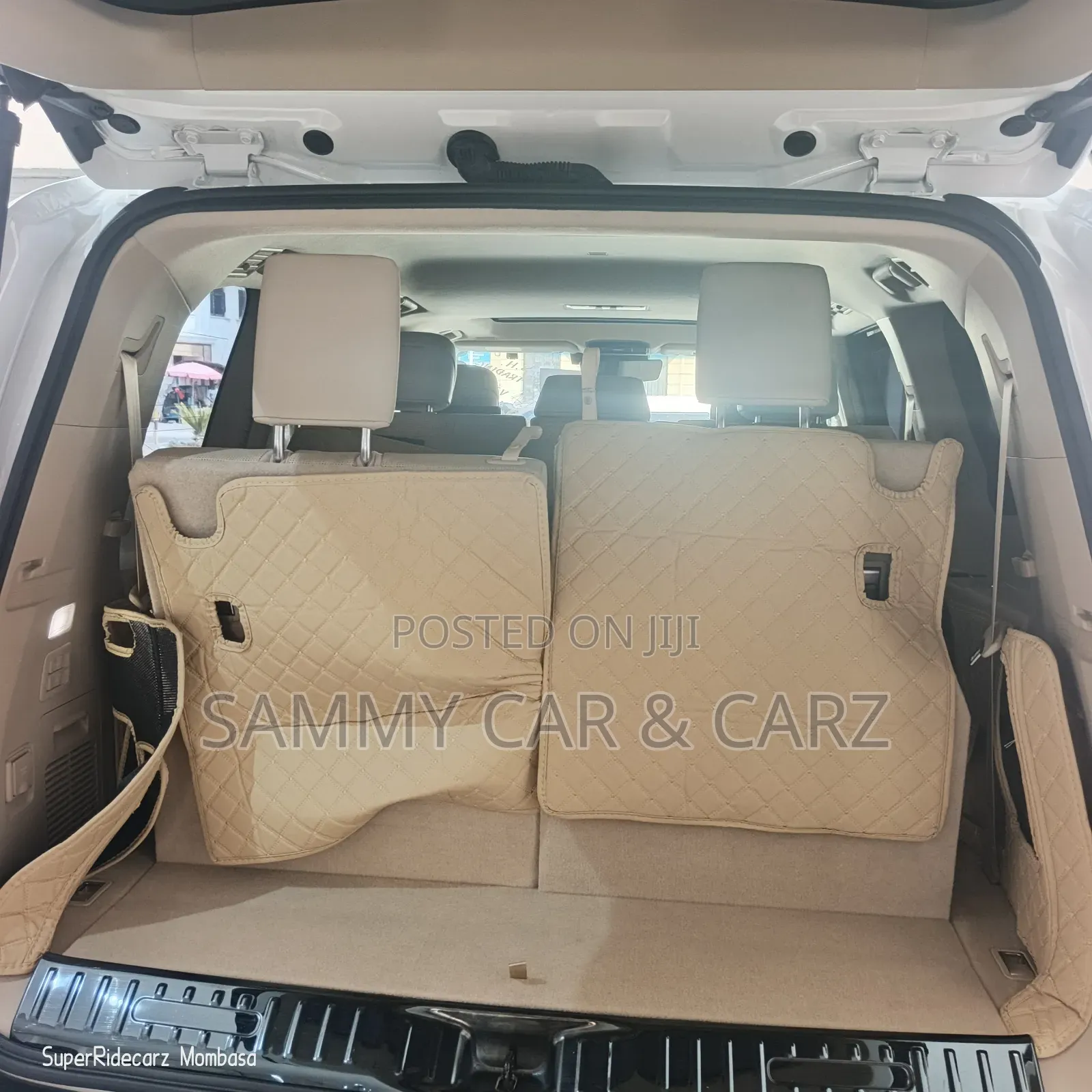 Toyota Land Cruiser LC300 2023 White
