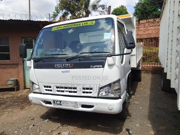 Isuzu NPR Tipper - thumbnail 2