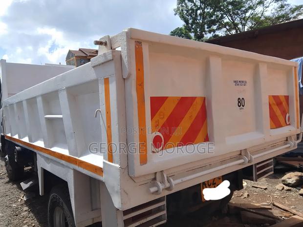 Isuzu NPR Tipper - thumbnail 5