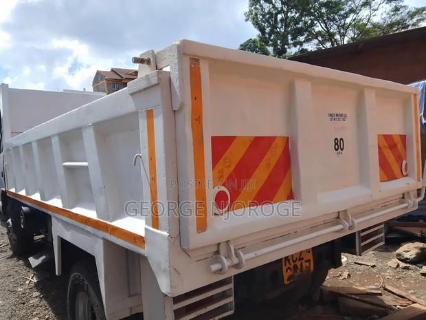 Isuzu NPR Tipper - thumbnail 6