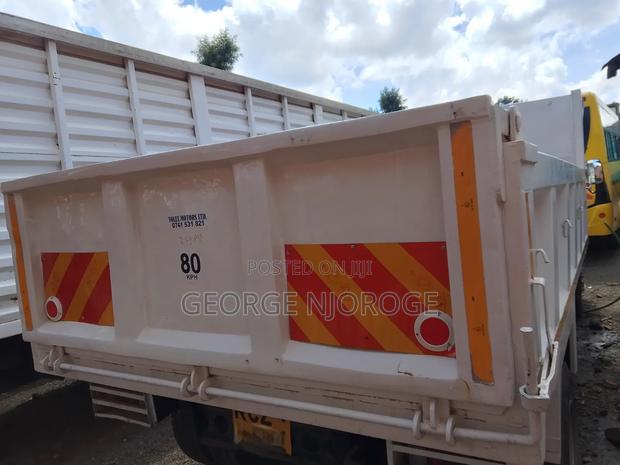 Isuzu NPR Tipper - thumbnail 7