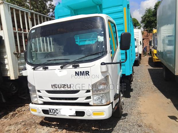 Isuzu NMR KDC - main view