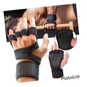 Training Sport Gloves Available
