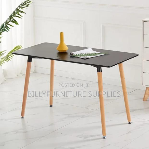Diinning Table