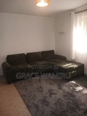 5 Seater L-Shaped Couch