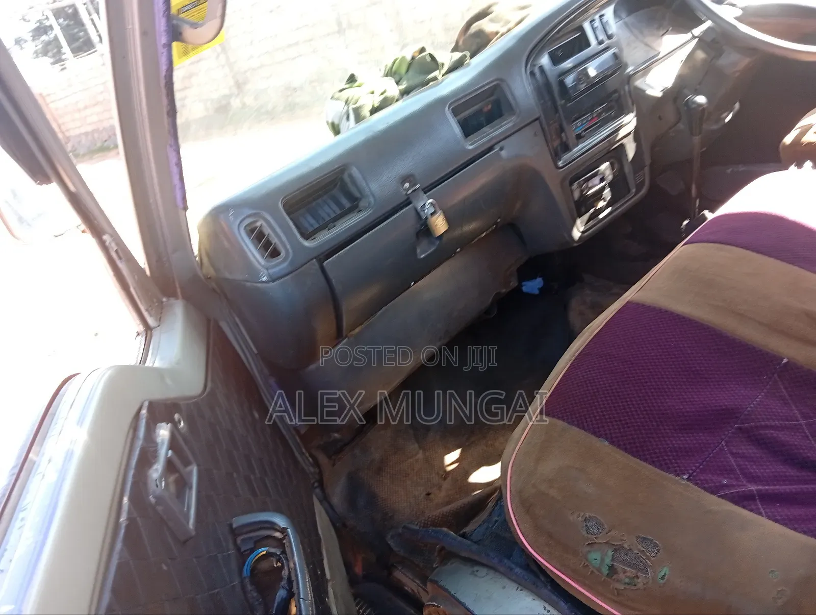 Nissan Caravan (Urvan) 1996 Grey