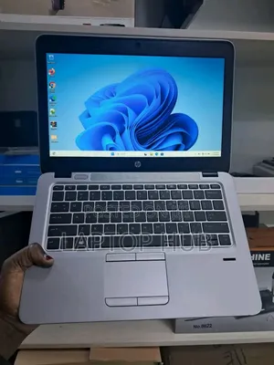 Laptop HP EliteBook 820 G3 8GB Intel Core I5 SSD 256GB