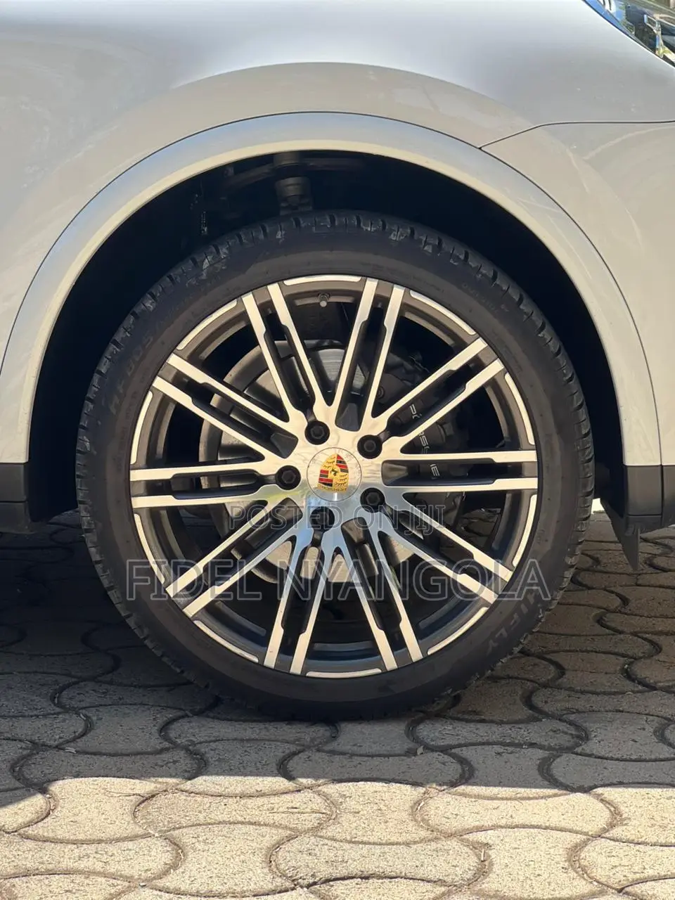 Porsche Cayenne Platinum Edition AWD 2018 White