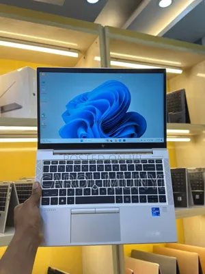 New Laptop HP EliteBook 840 G8 8GB Intel Core I5 SSD 256GB