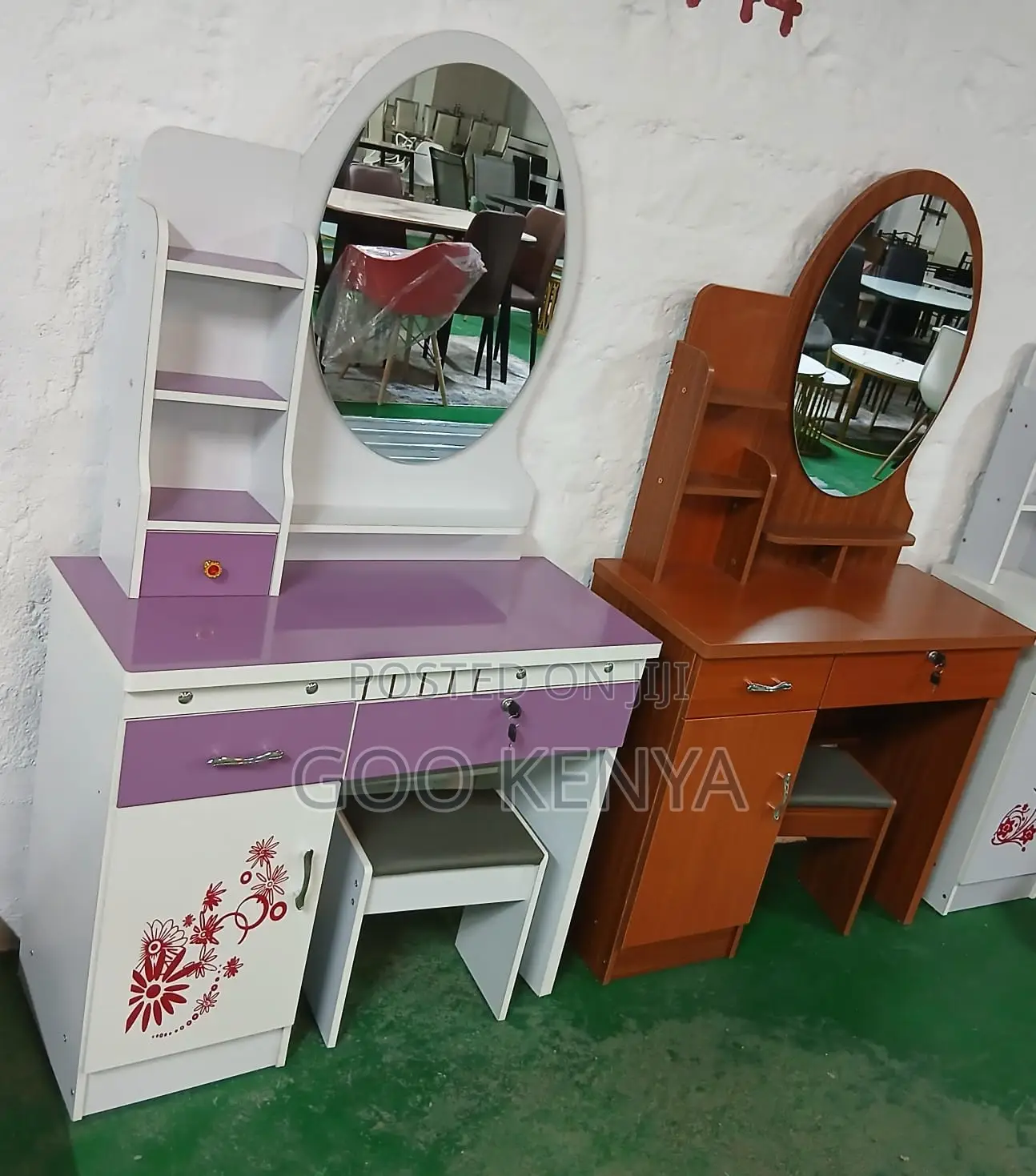 Home Dressing Table; Wooden Vanity Table With Fixed Mirror For Bedroom