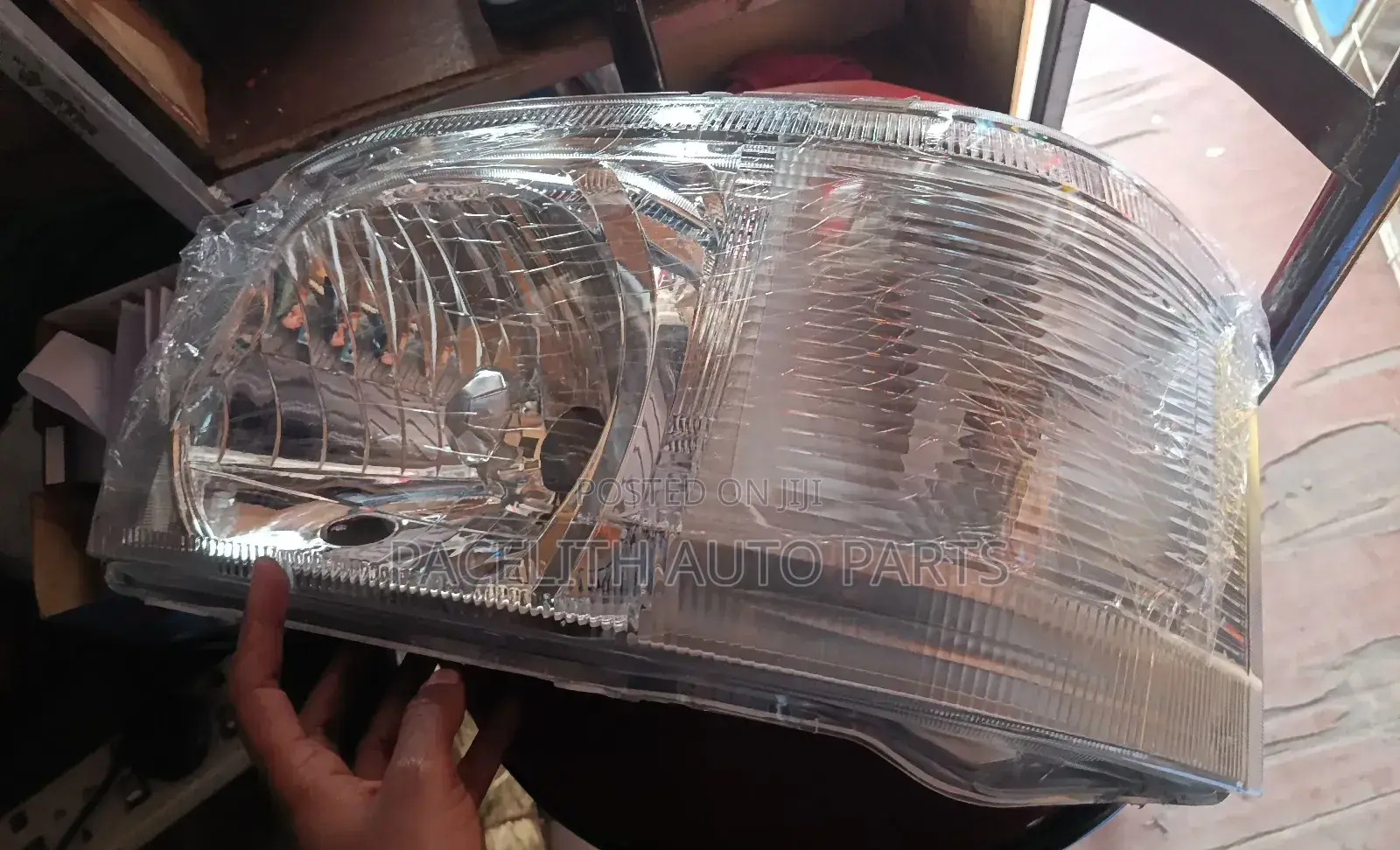 Head Lamp / Head Light Toyota Hiace 7l 2005