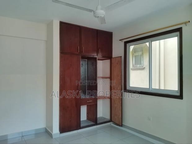 3bdrm Apartment in Beach Road, Nyali for rent